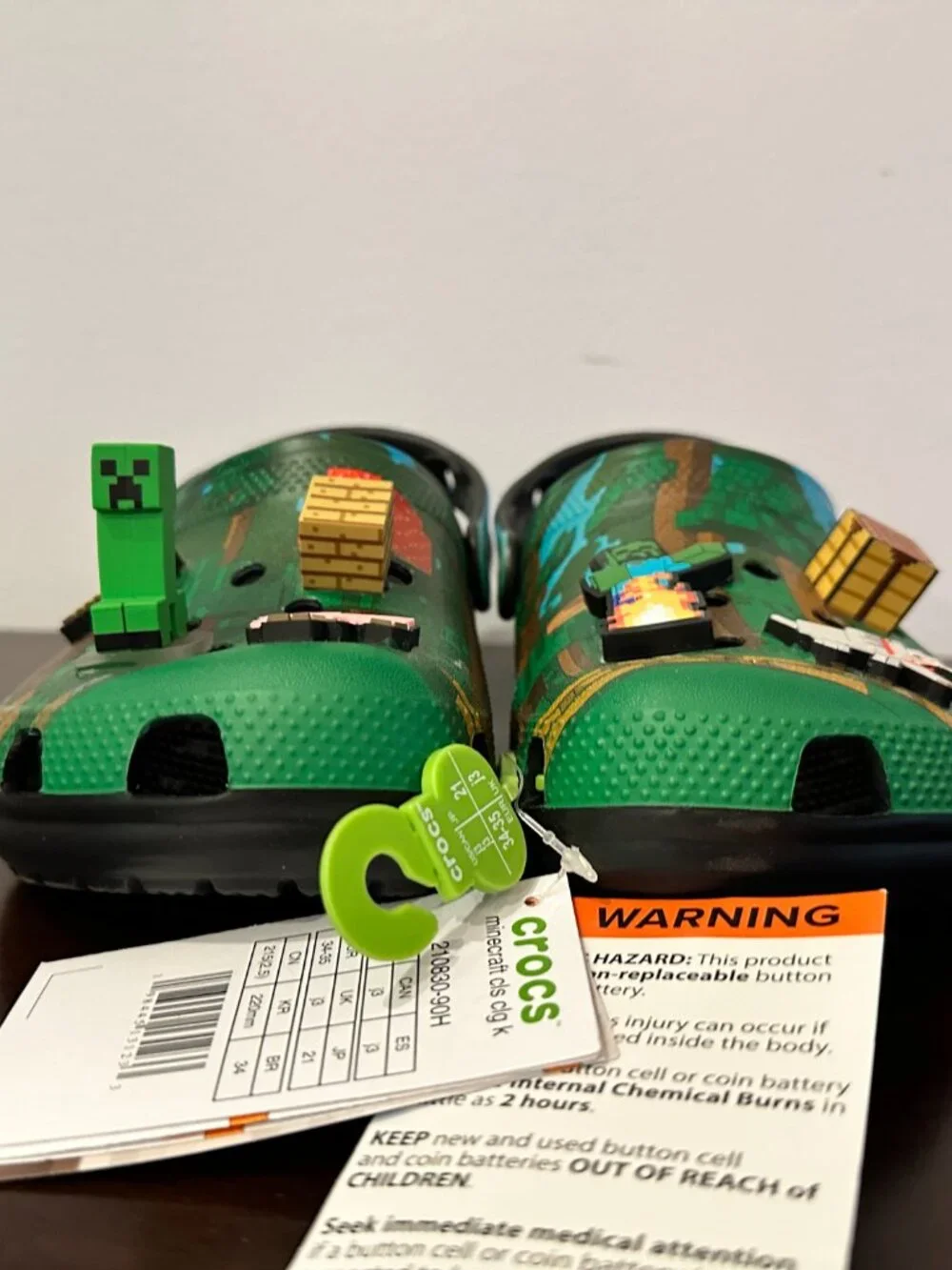 New Crocs Kids Minecraft Classic Clog Multi Size J3 Casual Sandals 210830-90H